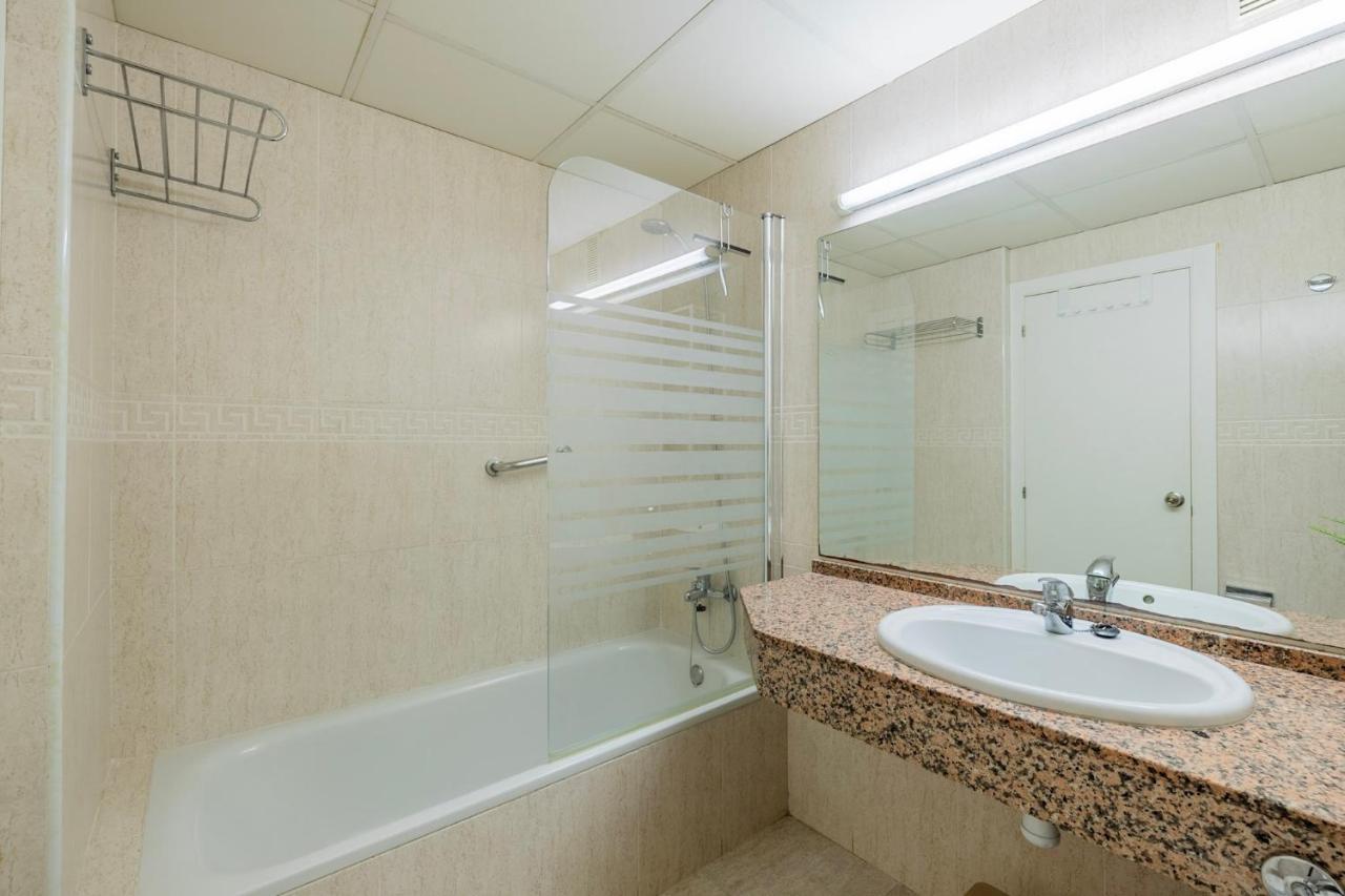 Uhc Michelangelo Apartments Салоу Екстер'єр фото