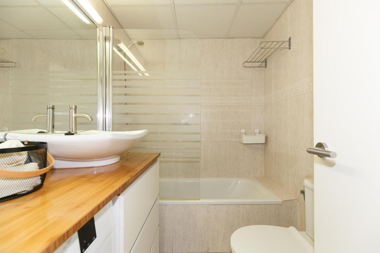 Uhc Michelangelo Apartments Салоу Екстер'єр фото