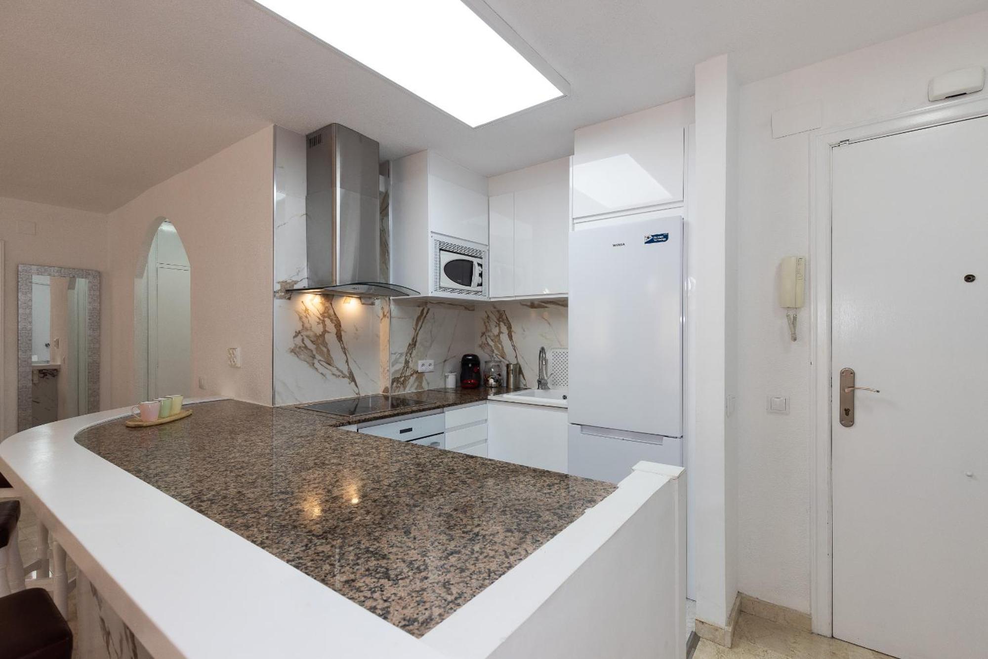 Uhc Michelangelo Apartments Салоу Номер фото